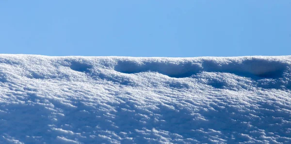 青空と雪します。 — ストック写真