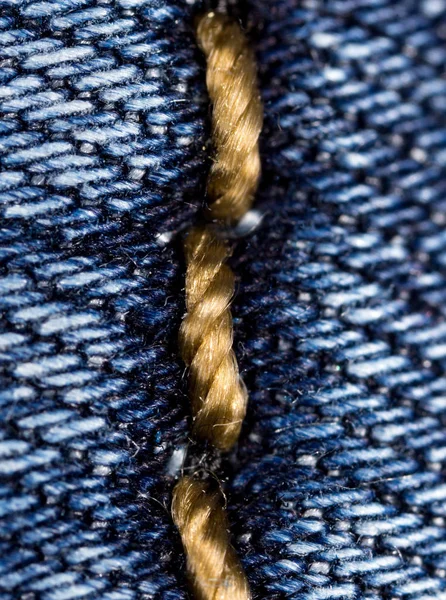Hilo en jeans como fondo. macro — Foto de Stock