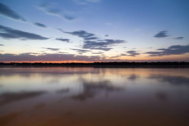 Gölde güzel bir gün batımı