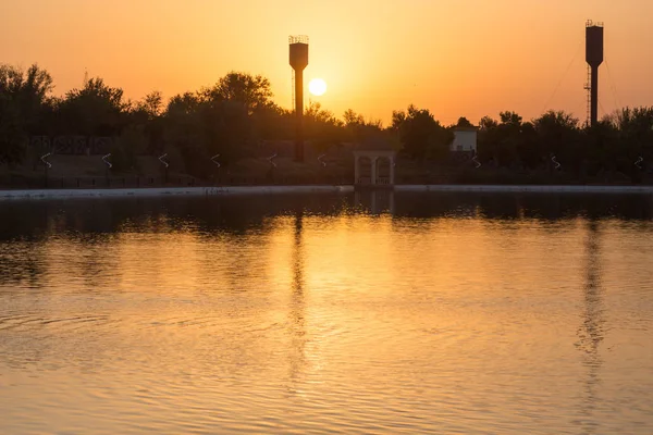 Sunset on the lake — Stock Photo, Image