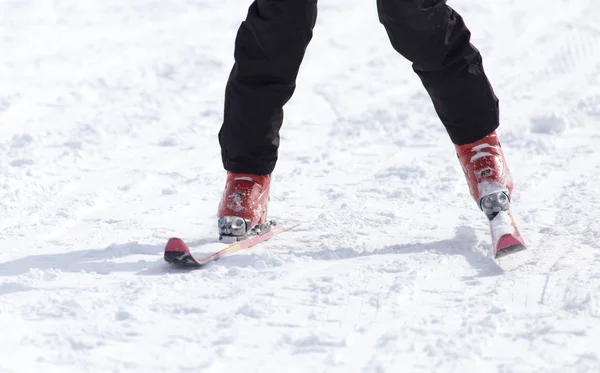 Man skiing in winter — Stock Photo, Image