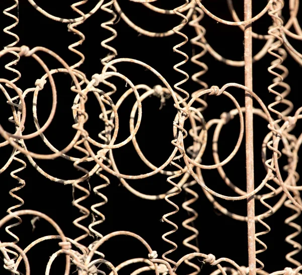 Σκουριασμένο μεταλλικό φράχτη ως φόντο — Φωτογραφία Αρχείου