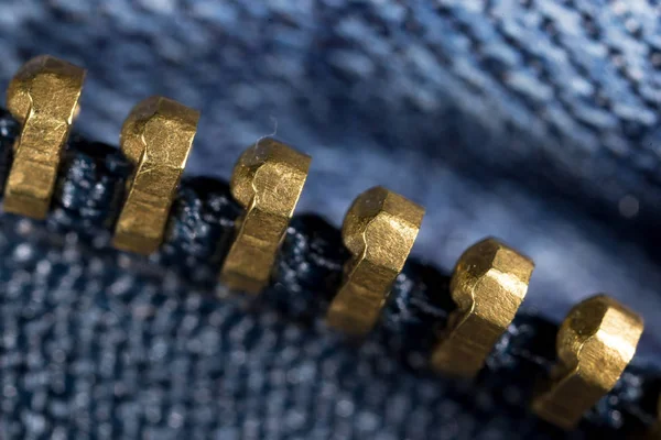 Cerniera sui jeans come sfondo. macro — Foto Stock