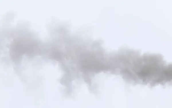 在多云的天空中烟斗里冒出的烟 — 图库照片