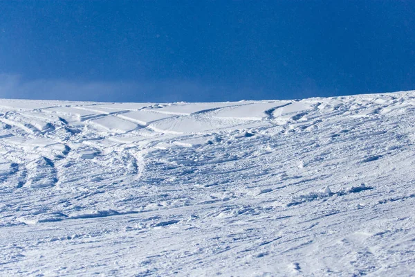 自然公园里滑雪用的雪坡 — 图库照片