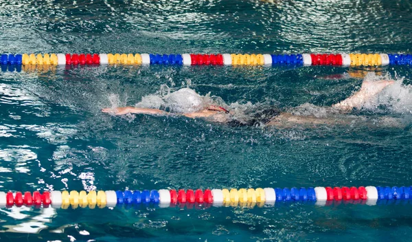 Sport Rörelse Skott Flicka Simning Poolen — Stockfoto