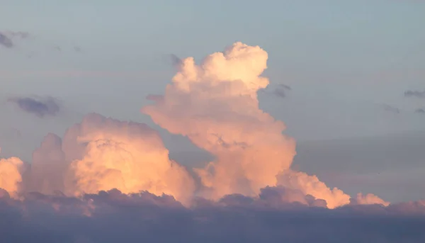 Beaux Nuages Dans Ciel Coucher Soleil Fond — Photo