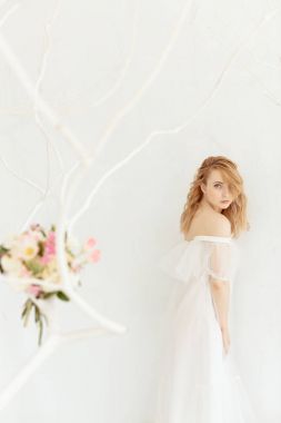 Gourgeous gelin studio iç fotoğraf