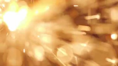Siyah Arkaplan Karşısında Sparkler Yanar
