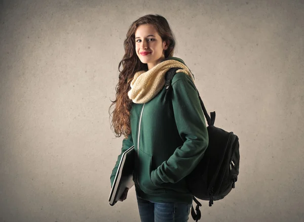 Menina é gonig para a escola — Fotografia de Stock