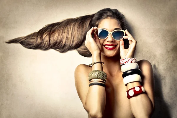 Retrato de una chica de estilo retro — Foto de Stock