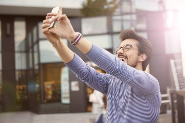 işadamı ile telefon 