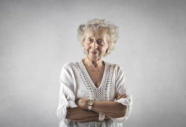 Anciana en el estudio —  Fotos de Stock