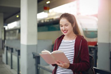 Kadın dışında okuma