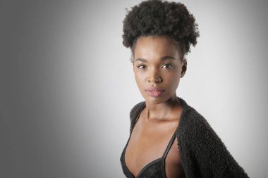 Siyah kadın sana apaçık