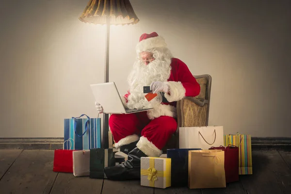 Santa online nakupování — Stock fotografie