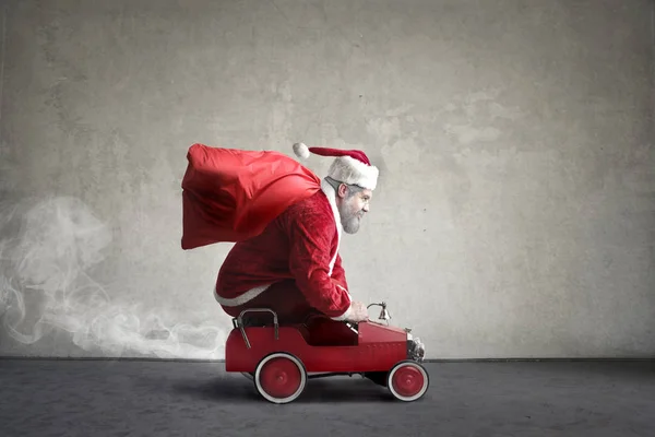 Santa en el coche — Foto de Stock