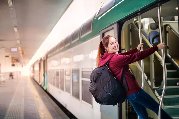 Opknoping op de trein — Stockfoto