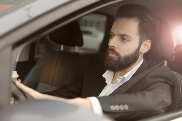 Empresario en coche —  Fotos de Stock