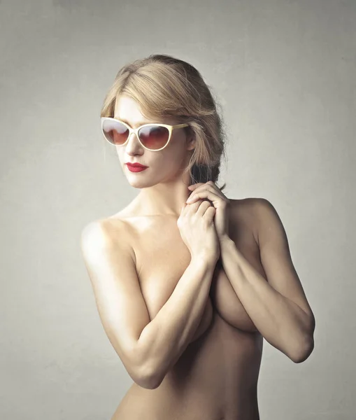 Donna in occhiali da sole — Foto Stock