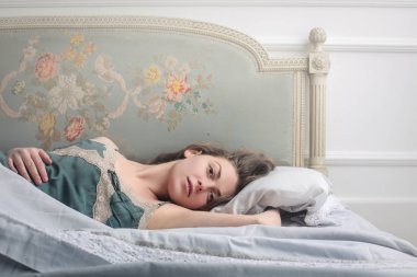 Kadın ona kötü bırakır