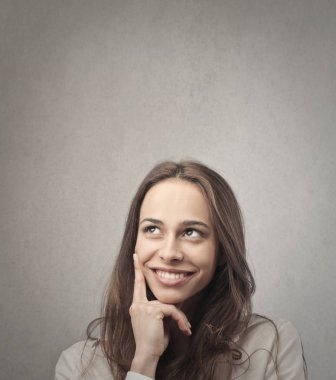 Güzel esmer düşünme