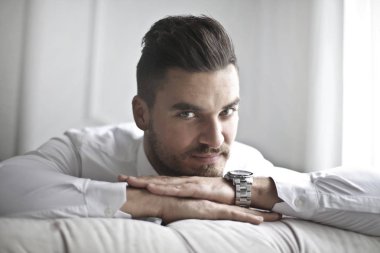 zarif bir adam portresi