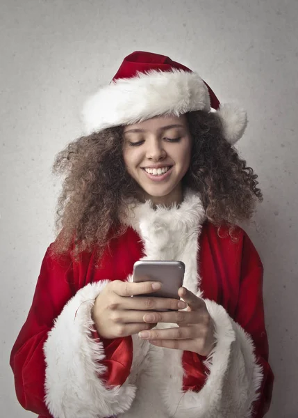 Chica Con Teléfono Inteligente Vestido Como Santa Claus — Foto de Stock