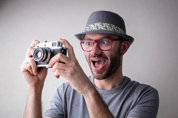 Человек Шляпе Камерой — стоковое фото