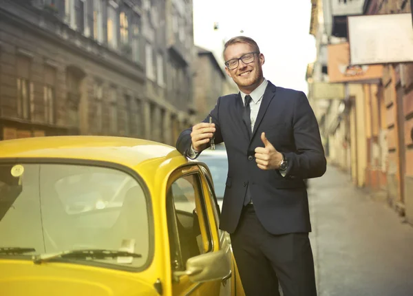 Geschäftsmann Mit Führerschein — Stockfoto