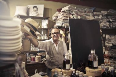 Onun laboratuvar çalışmalarında, esnaf