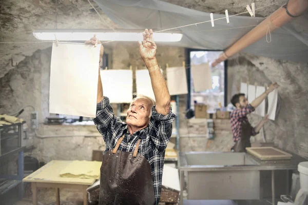 Leeftijd Artisan Het Werk Een Laboratorium — Stockfoto