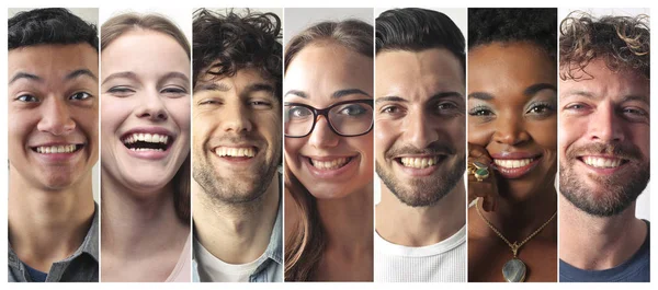 Retratos Jóvenes Diferentes Nacionalidades Que Sonríen — Foto de Stock