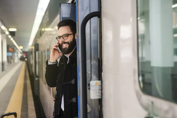 Caucasian Bearded Man Talking Phone Train Station — Stock Photo, Image