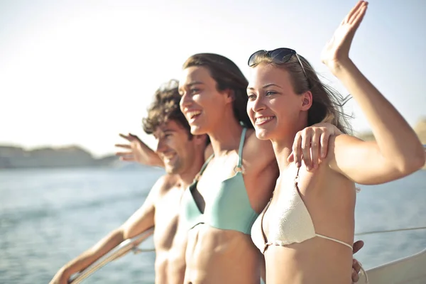 Group Friends Boat — Stock Photo, Image