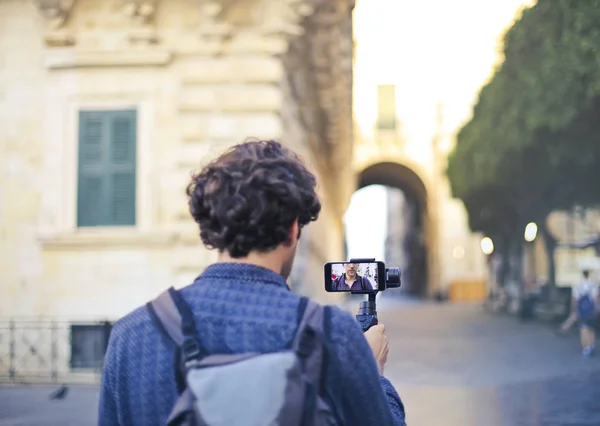 Adam Selfie Çekiyor — Stok fotoğraf