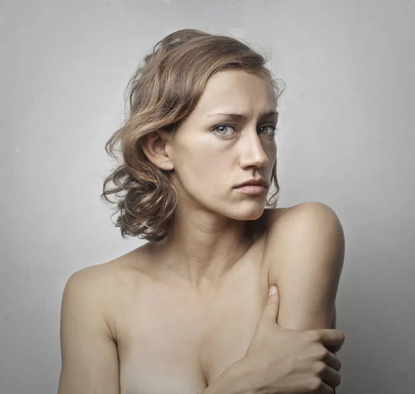 Retrato Uma Mulher Caucasiana — Fotografia de Stock