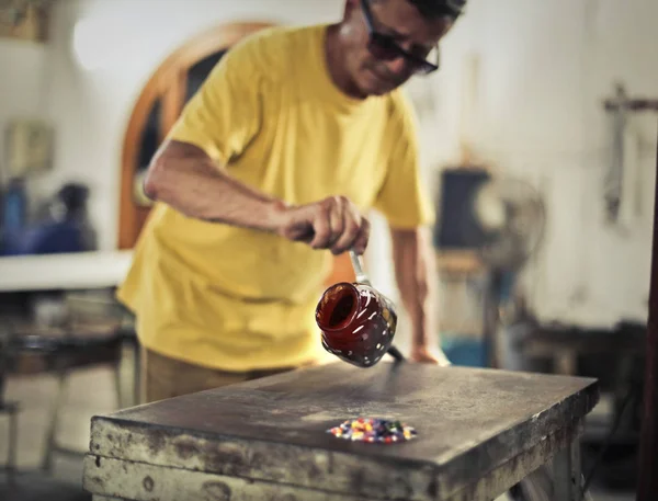 Řemeslník Při Práci Laboratoři — Stock fotografie