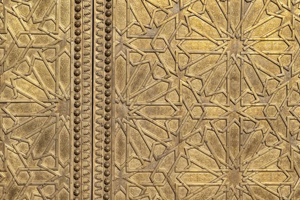 Golden door detail of the royal palace gate in Fez, Morocco. — Stock Photo, Image