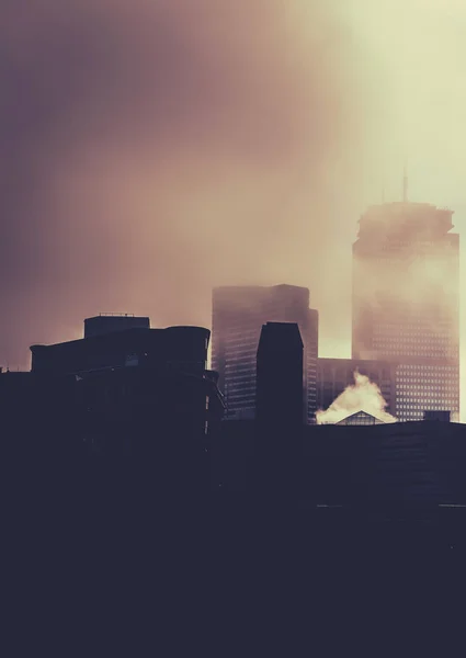 Grande città nebbia — Foto Stock