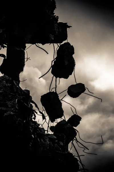 Destroyed Building At Dusk — Stock Photo, Image