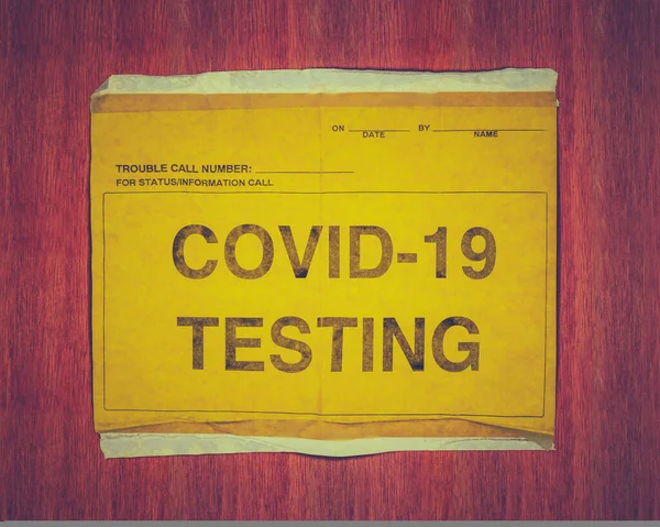 Een Teken Voor Een Covid Coronavirus Teststation Tijdens 2020 Pandemie — Stockfoto