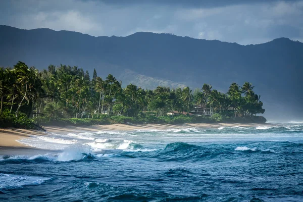 Luxus Häuser Strand Der Nordküste Hawaiis Einem Stürmischen Tag — Stockfoto