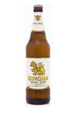Singha Premium alma lager bira beyaz arka plan üzerinde