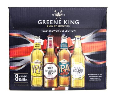 Bir kavanoza beyaz bir arka plan üzerinde renkli potpuri