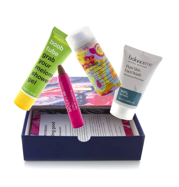 BIRCHBOX Cosmetics on a White Background — Stock Photo, Image