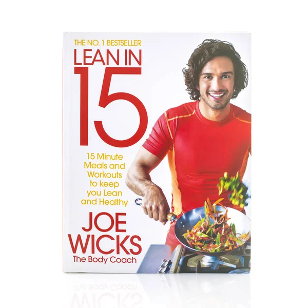 Swindon, Wielka Brytania - 11 listopada 2017: Knoty Joe lean w 15 książka kucharska — Zdjęcie stockowe