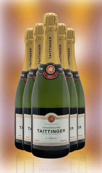 Swindon Regno Unito Novembre 2019 Cinque Bottiglie Champagne Taittinger Brut — Foto Stock