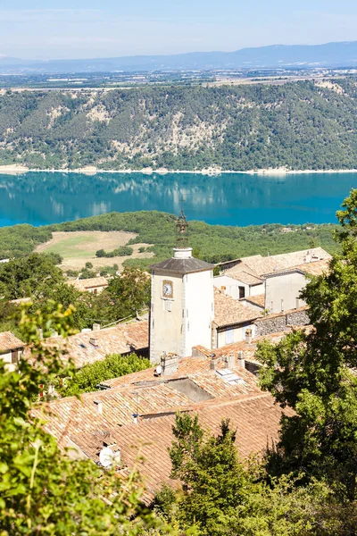 Aiguines e St Croix Lake sullo sfondo, Dipartimento del Var — Foto Stock