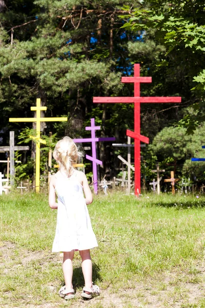 Little girl on The Holy Mountain, Grabarka — Stock Photo, Image